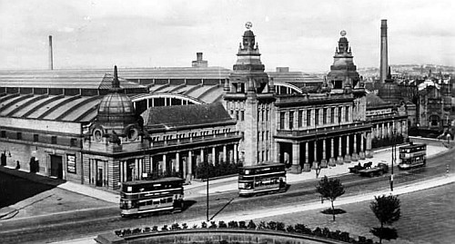 Old image of Kelvin Hall with trams running along Dumbarton Road